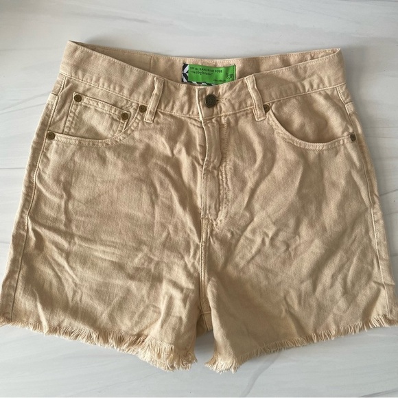 SR vs. Sandrine Rose X Free People Raw Hem Shorts- Sunflower- Size 26-NWT - Picture 3 of 8